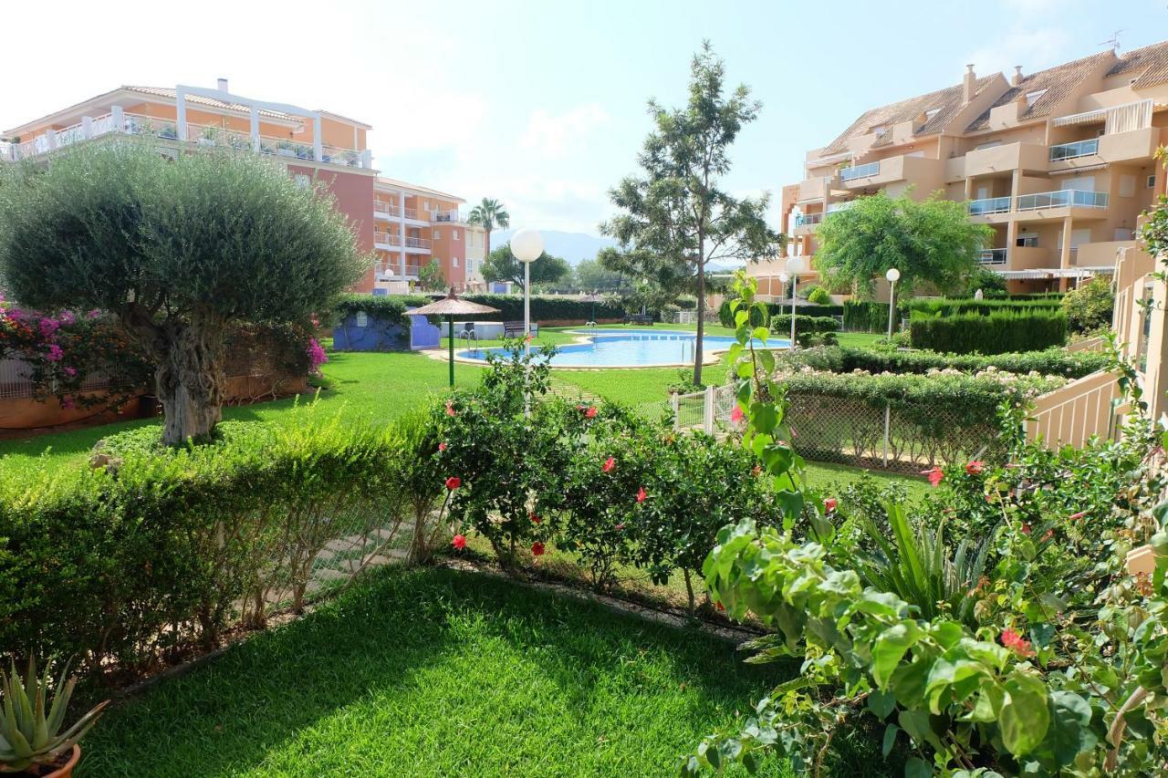 En Denia, Crtra Les Marines, Junto Playa Les Bovetes Dénia